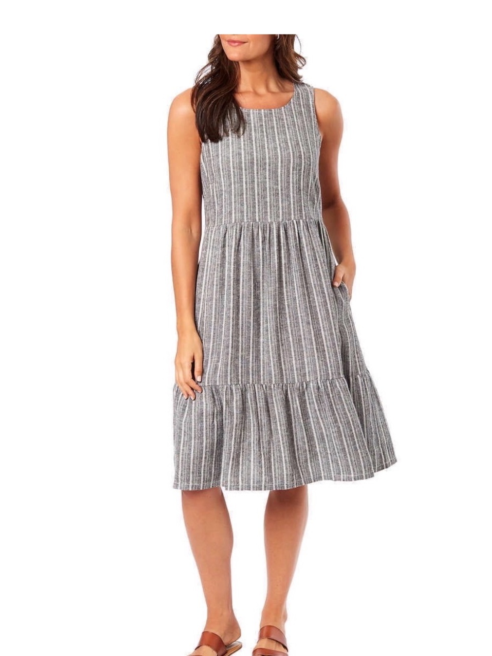 Briggs New York Gray Striped Sleeveless Tiered Midi Dress